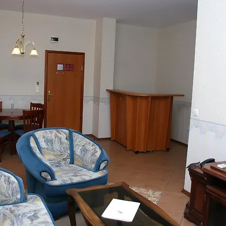 Kristel Park 酒店 克兰内沃